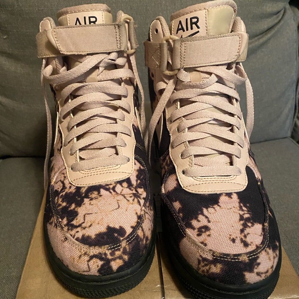 Used Nike Air Force One High (Acid Wash) size 9
